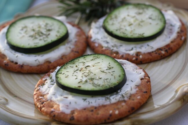 Crackers with Cucumber Dill