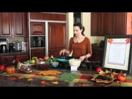 Video thumbnail for youtube video 12 Days of Thanksgiving: Toni's Perfect Cranberry Sauce | Toni Spilsbury